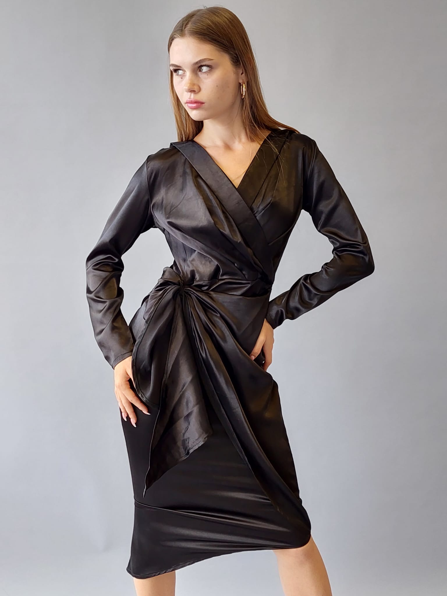 שמלת קרפ סאטן מעטפה | שחור