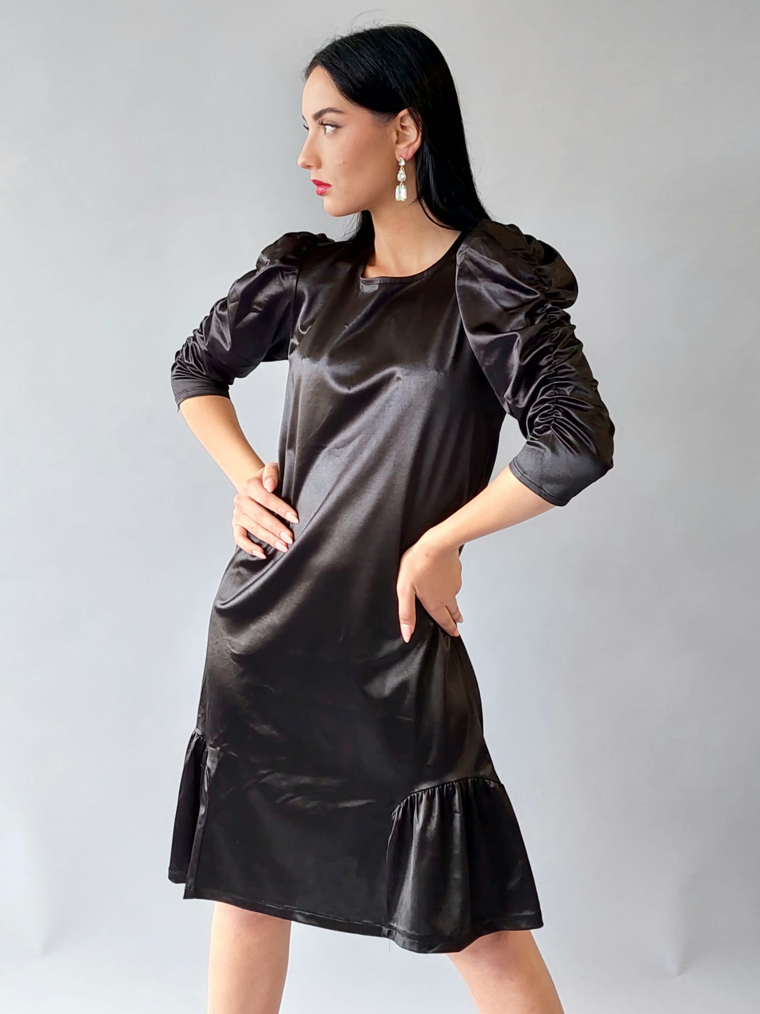 שמלת סאטן ויקטוריה | שחור