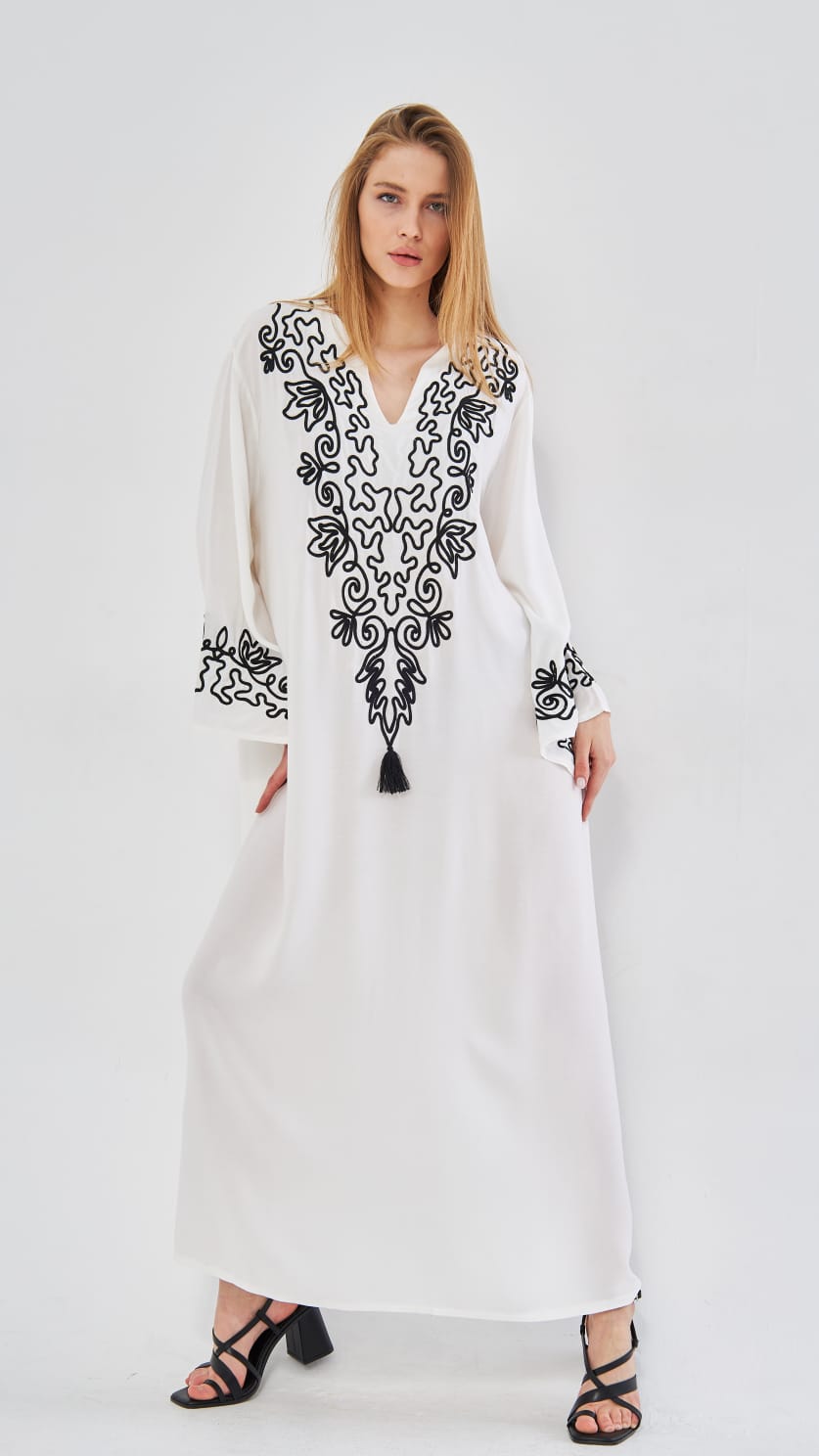 שמלת גלביה מקסי רקמות פאולינה  | לבן